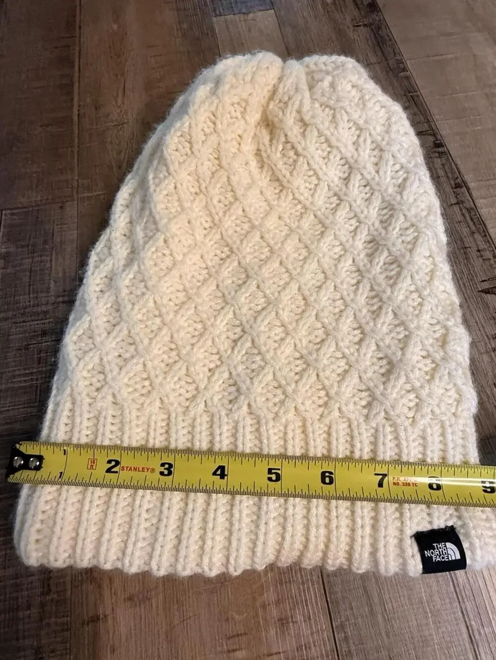 The North Face Cream Cable Knit Beanie Hat‎ Fleece Lined One Size-perfect cond